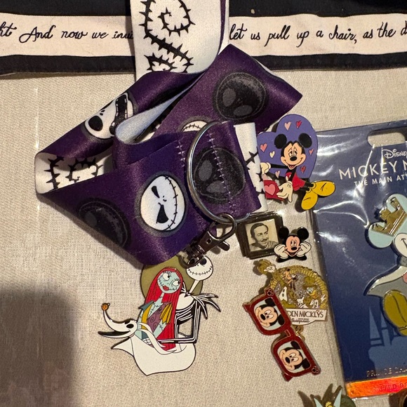 Lot of Disney collectible pins from parks & lanyard 50th & Tinkerbelll & jumbo ✨ - Picture 2 of 8